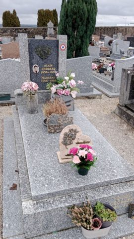Tombe d’Alain Grodard