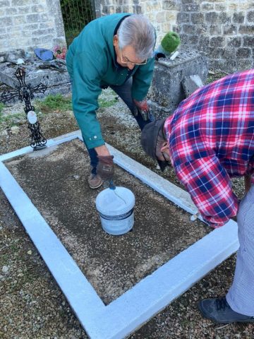 Rénovation tombe Fontaines-sur-Marne équipe 3